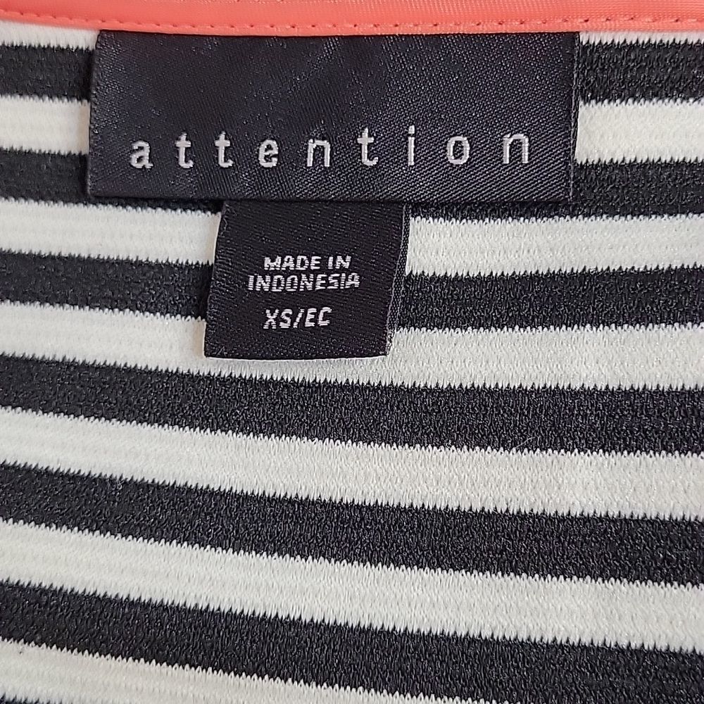 ATTENTION STRIPE SLEEVELESS ROUNDNECK MINI DRESS - Picture 11 of 12